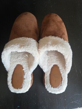 Time and Tru Brown Slip-On Faux Suede Slippers with Cream Sherpa Lining